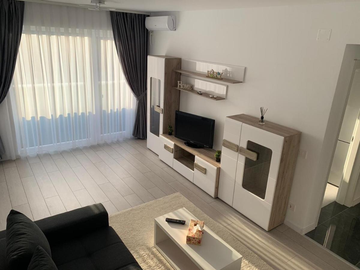 Apartament 2 Camere Prima Nufaru Oradea Luaran gambar